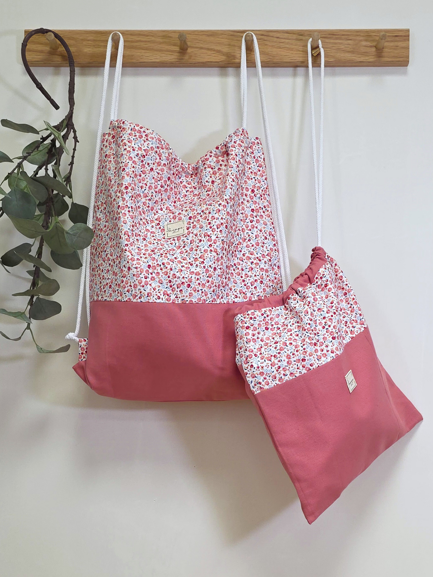 Dúo mochila muda y multiusos "FLORECILLAS"