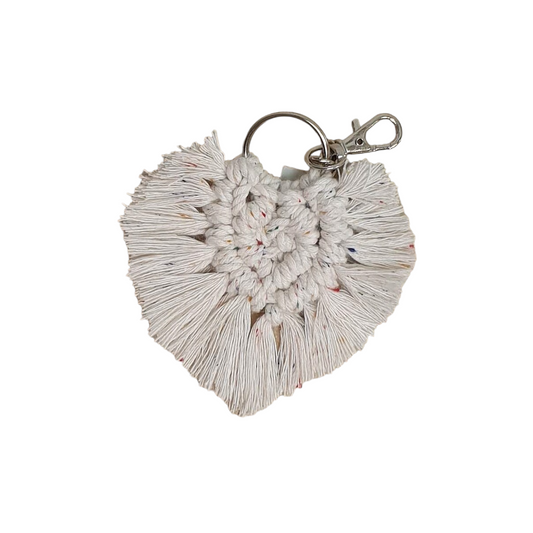 Macrame keyring - feather heart