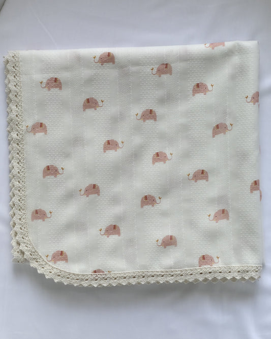Muselina con puntilla "ELEFANTE ROSA"