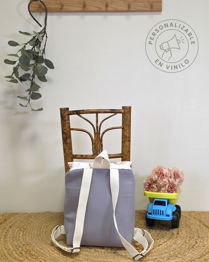 Mochila infantil SAVAGE LINE Candy en tejido gris con correas ajustables, ideal para guardería y preescolar.