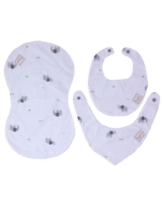 Pack regalo SAVAGE LINE para bebé con babero, bandana y toalla de lactancia de algodón con estampado de elefantes.